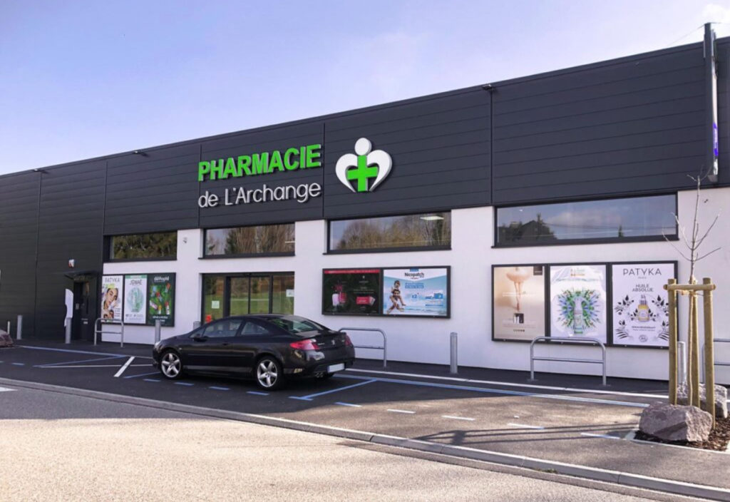 L'entée principale de la pharmacie de l'Archange